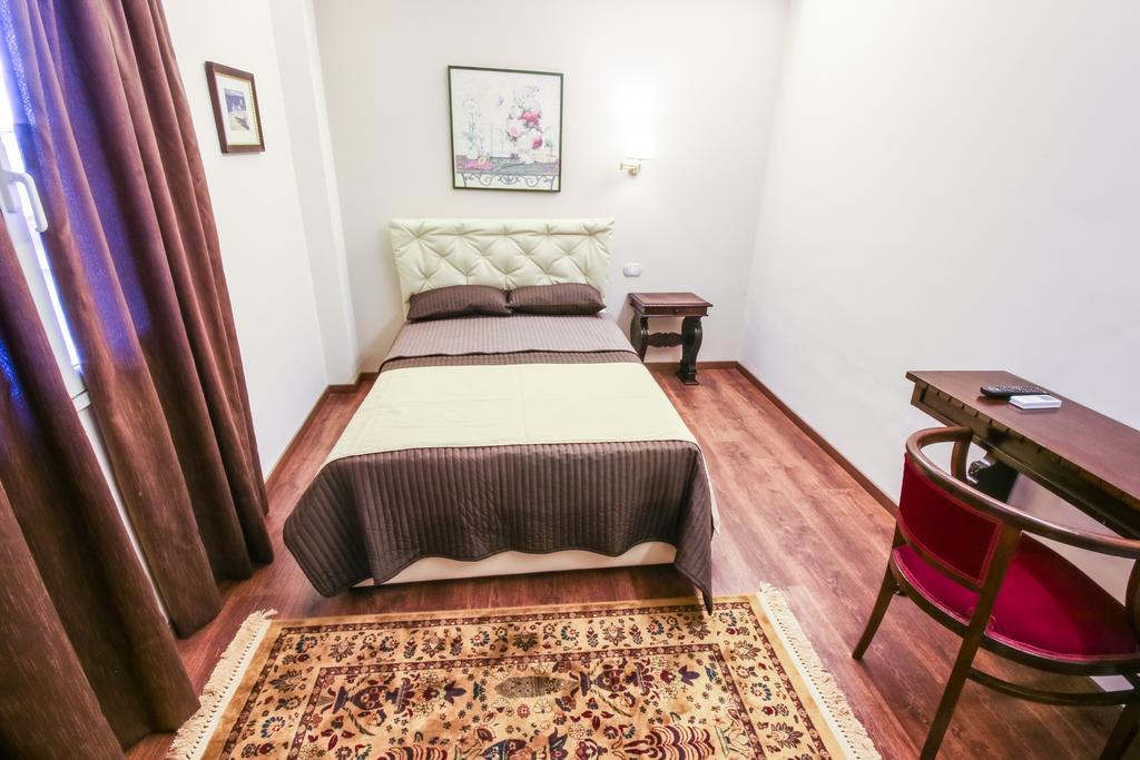 96 Guest House Reggio di Calabria Ruang foto