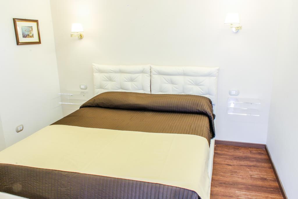 96 Guest House Reggio di Calabria Bagian luar foto